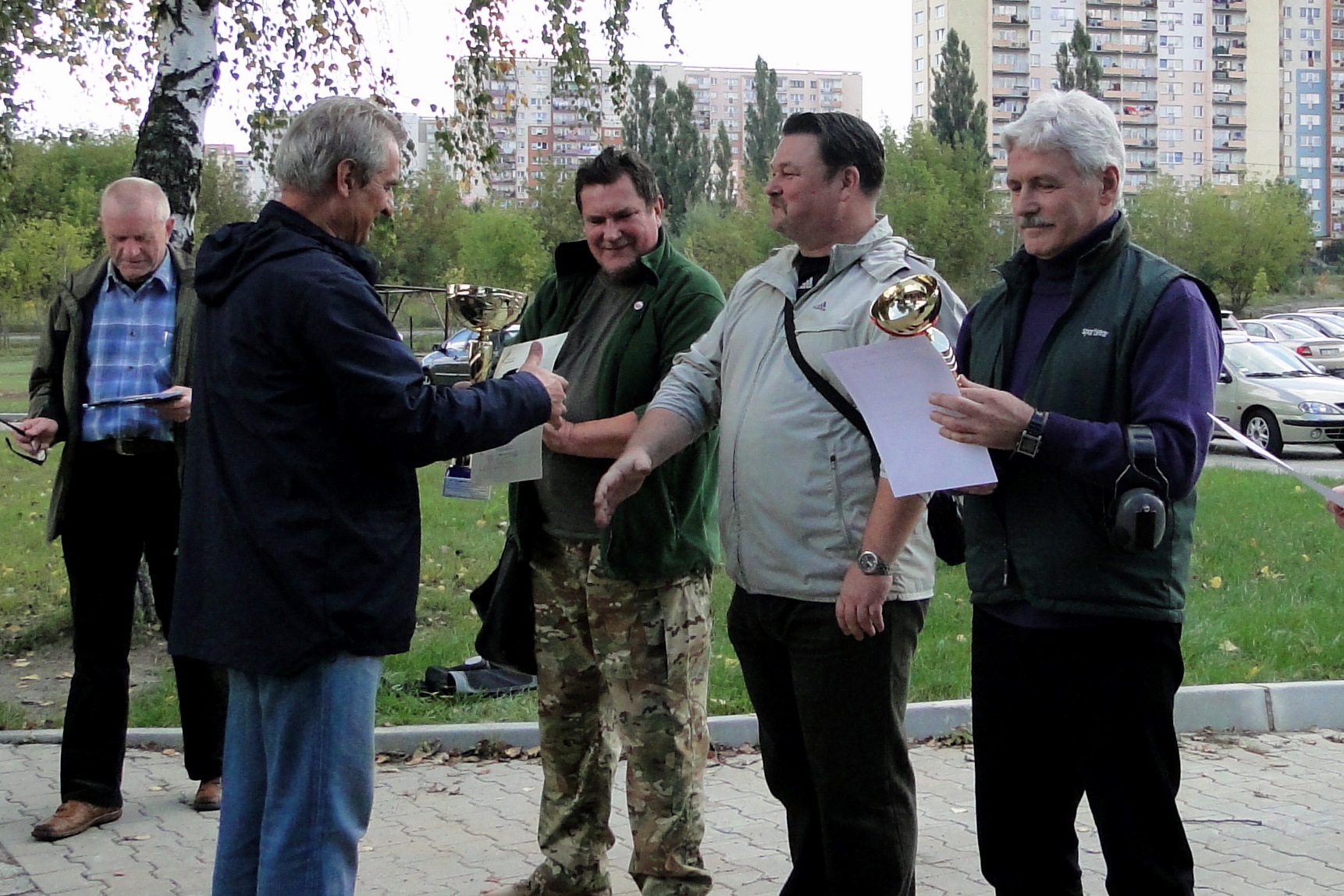 Wręczenie trofeów zwycięzcom zawodów.