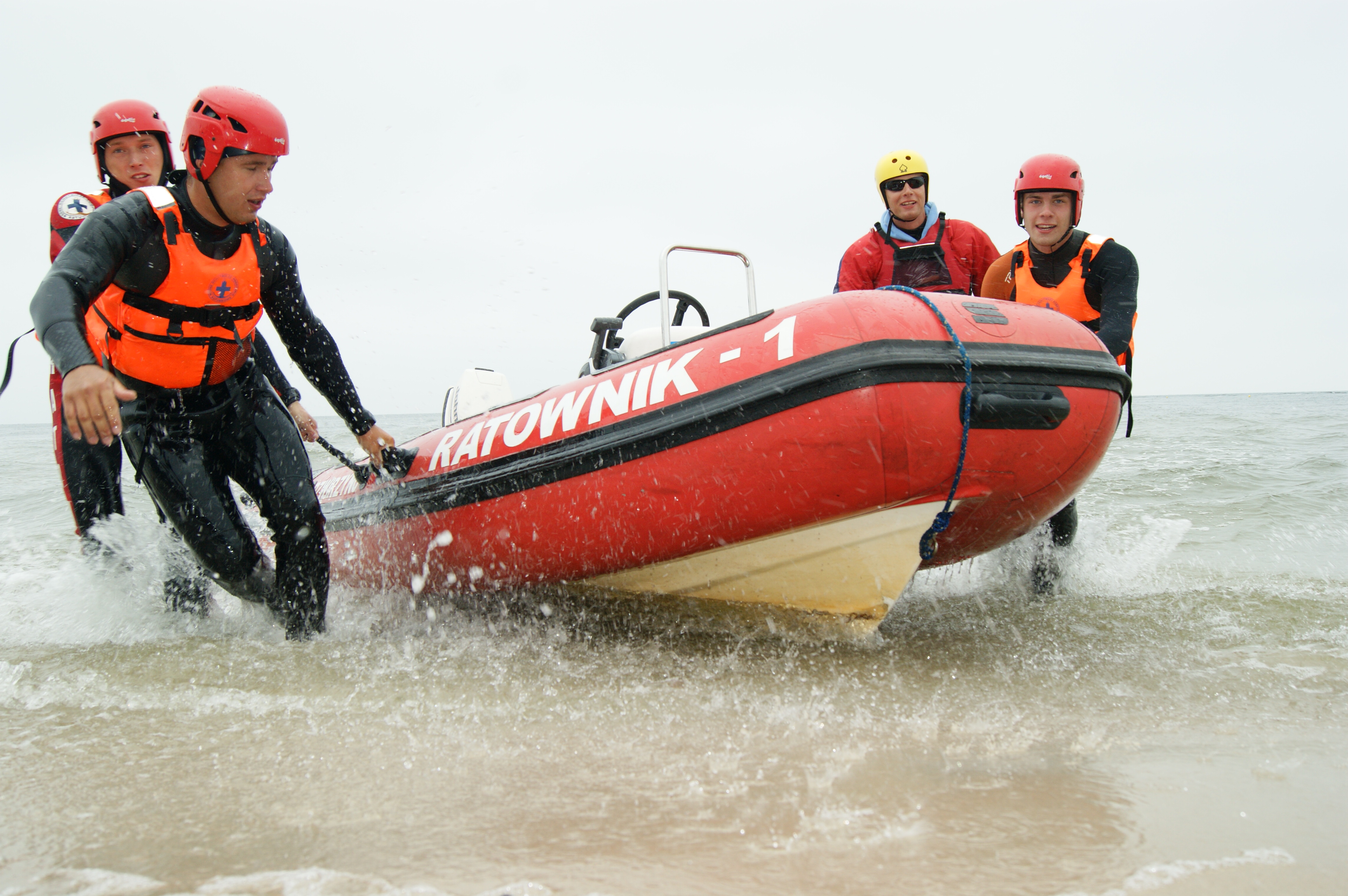 Ratownicy WOPR podczas manewrów