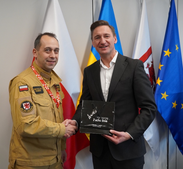 Marszałek Geblewicz po prawej, komendant Pender po lewej